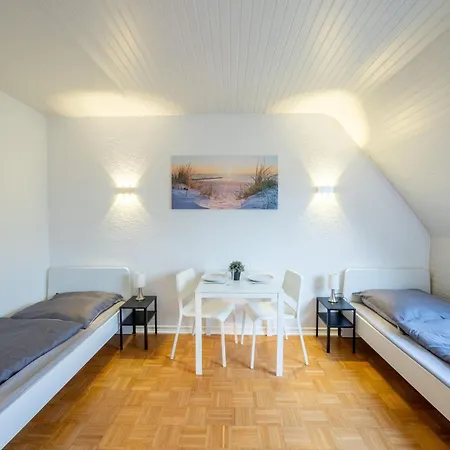 Monteurwohnung-fuer-6-personen-mit-wlan-kueche-tv-ahrensburg-naehe-hamburg-agge3501 Апартаменты
