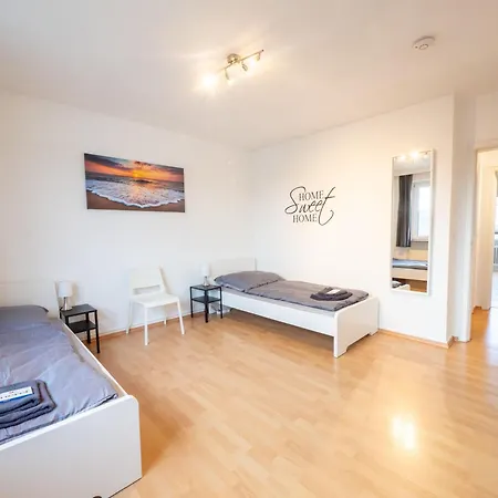Monteurwohnung-fuer-6-personen-mit-wlan-kueche-tv-ahrensburg-naehe-hamburg-agge3501 Апартаменты