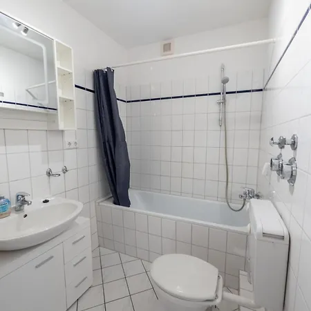 Monteurwohnung-fuer-6-personen-mit-wlan-kueche-tv-ahrensburg-naehe-hamburg-agge3501